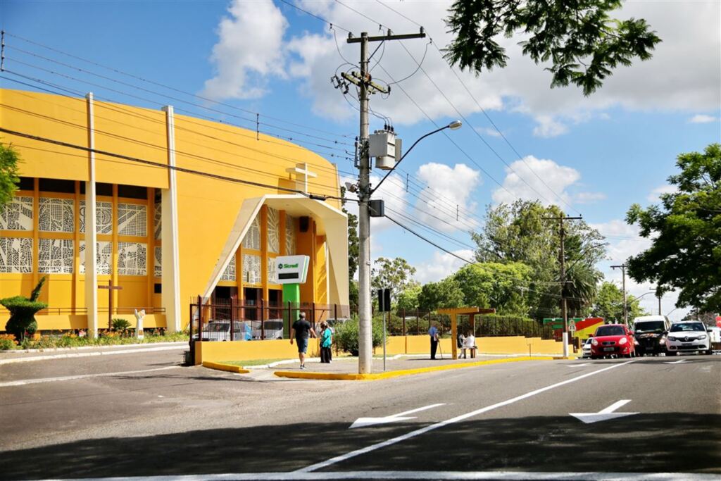 Trajeto da Romaria da Medianeira recebe operação tapa-buracos