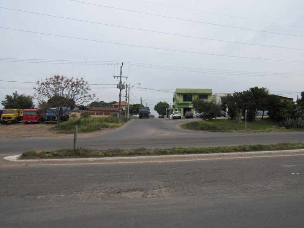 Acesso à BR-392 próximo ao Trevo da Uglione é bloqueado nesta terça