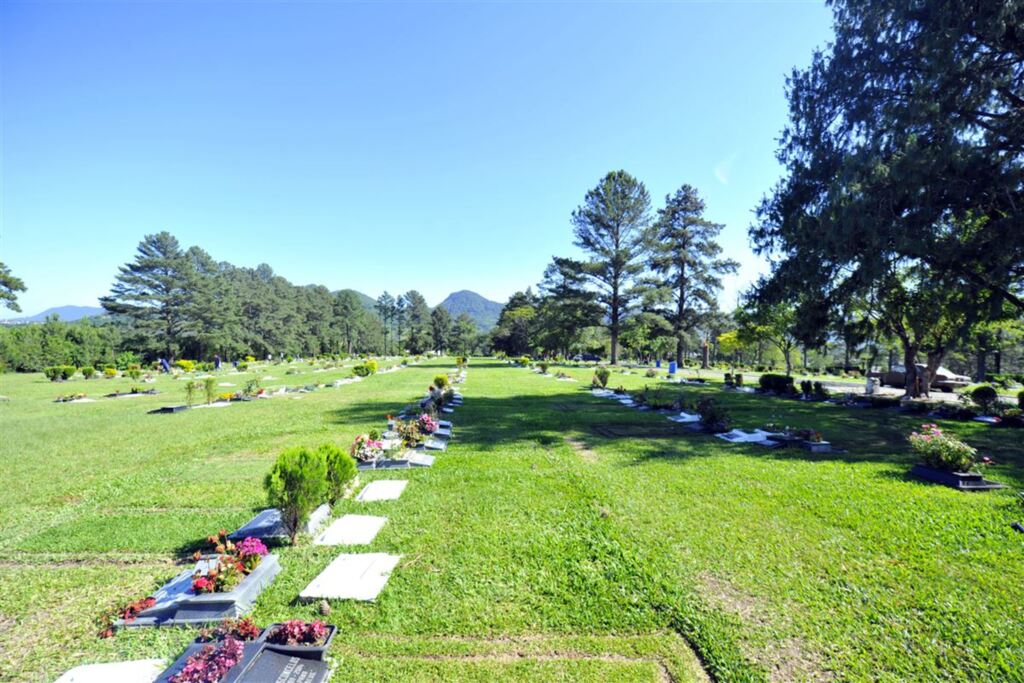 Justiça impede trabalhadores informais em cemitério de Santa Maria