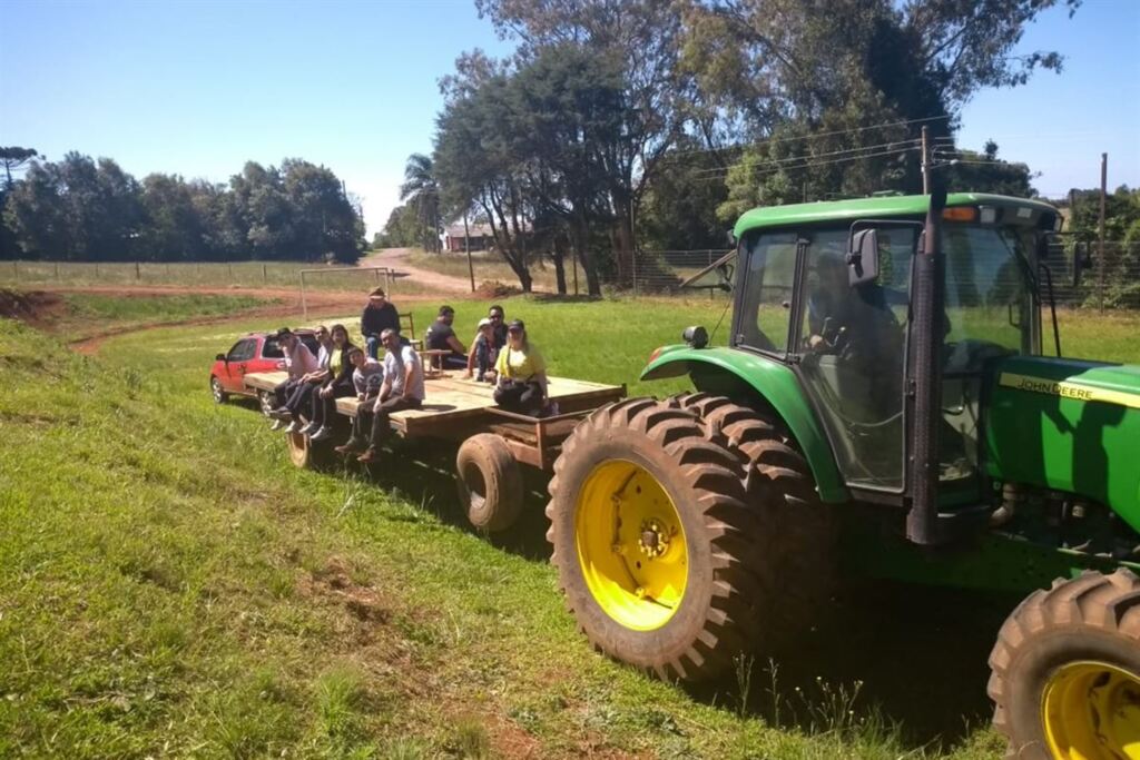 Primeira Caminhada Rural explora riquezas de Itaara