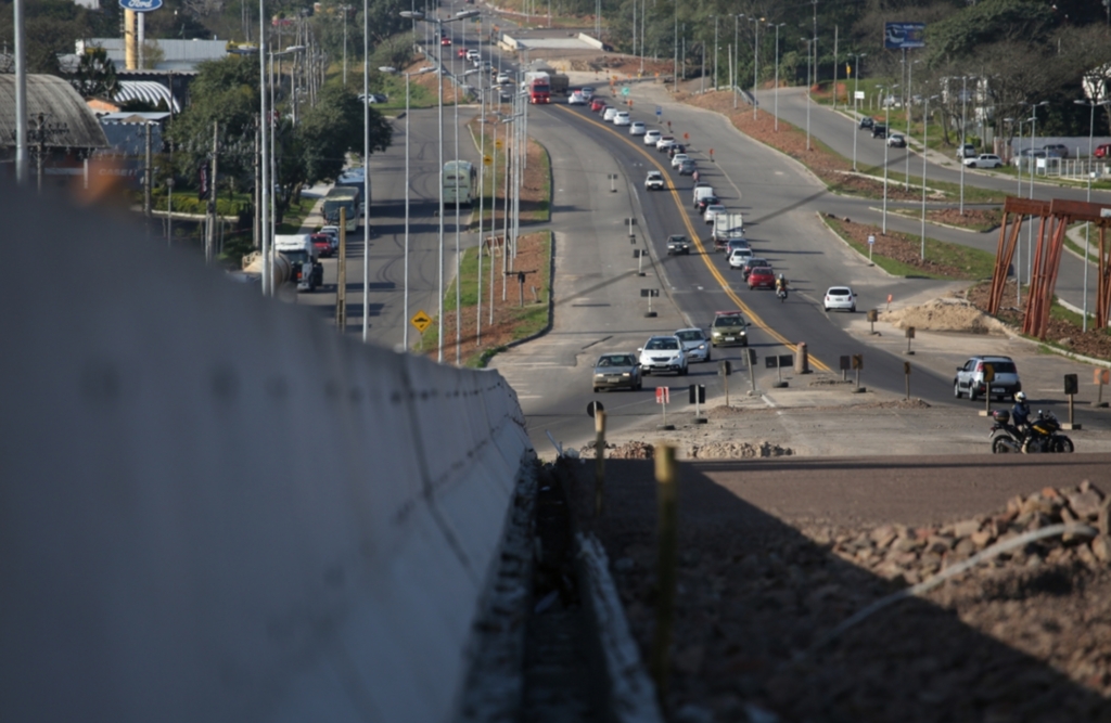 Foto: Renan Mattos, 16/08/2018 - Previsão do Dnit é que trecho do trevo do Castelinho até a Auto Peças Kobber seja 100% concluído este ano