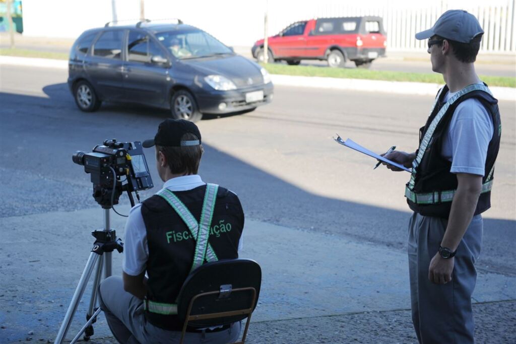 Cidade fica sem agentes de trânsito aos domingos