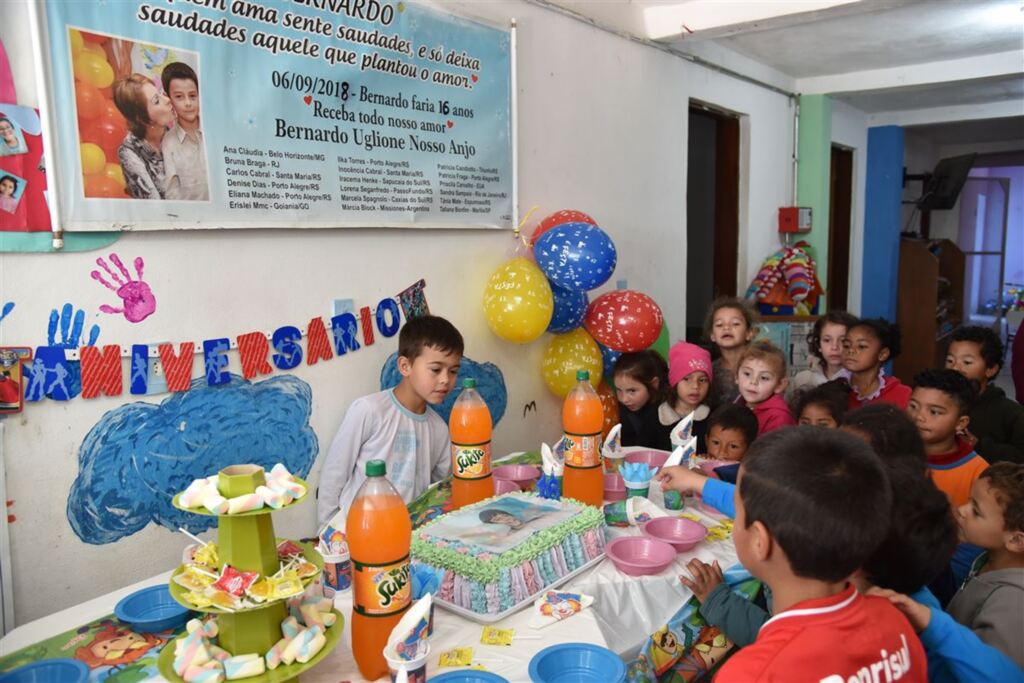 Grupo realiza festa em homenagem a aniversário de Bernardo Boldrini