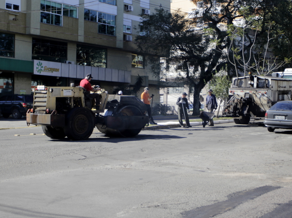 Operação tapa-buraco continua no feriadão. Veja as ruas