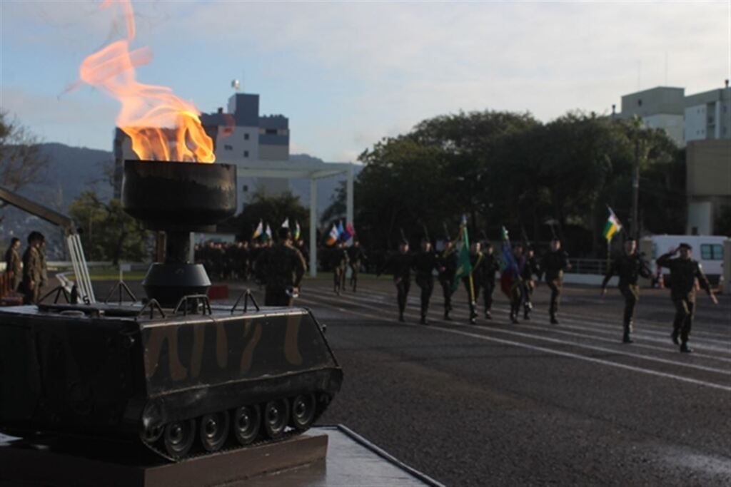 Solenidade marca chegada do Fogo Simbólico em Santa Maria