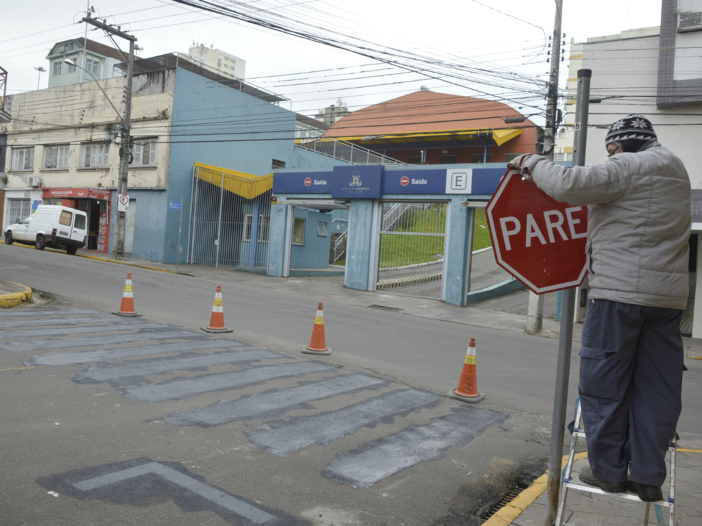 Trecho da Rua Olavo Bilac volta a ter mão dupla