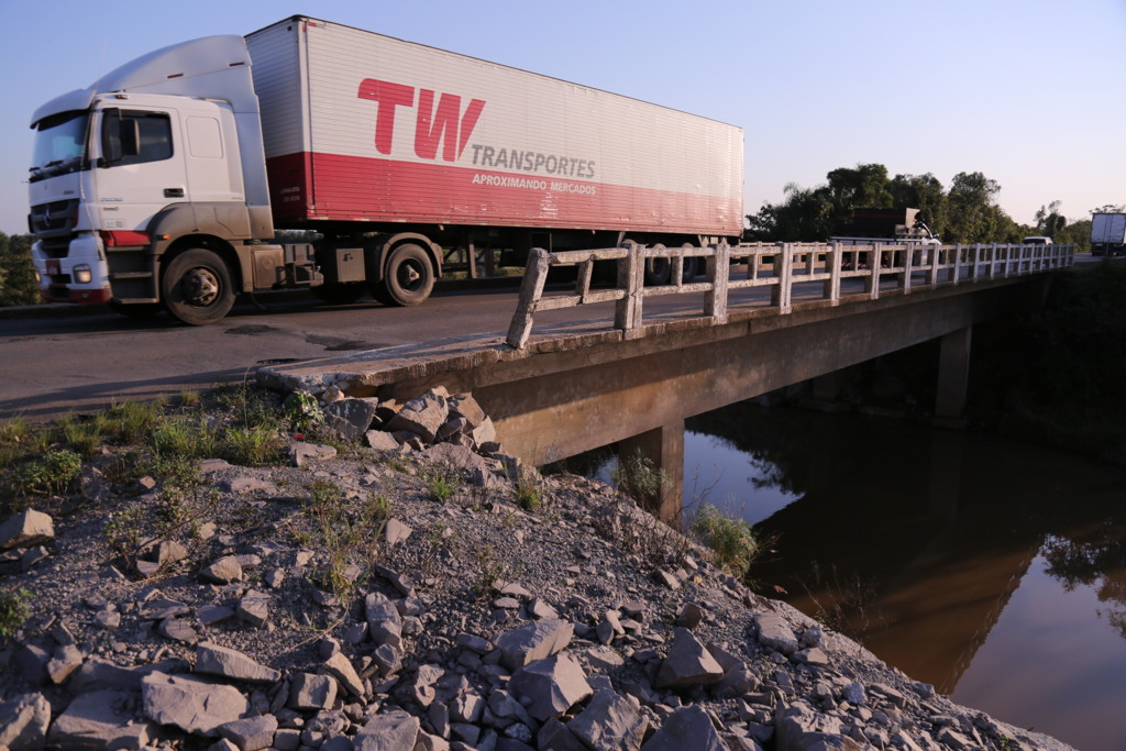 Daer terá de fazer laudo de pontes