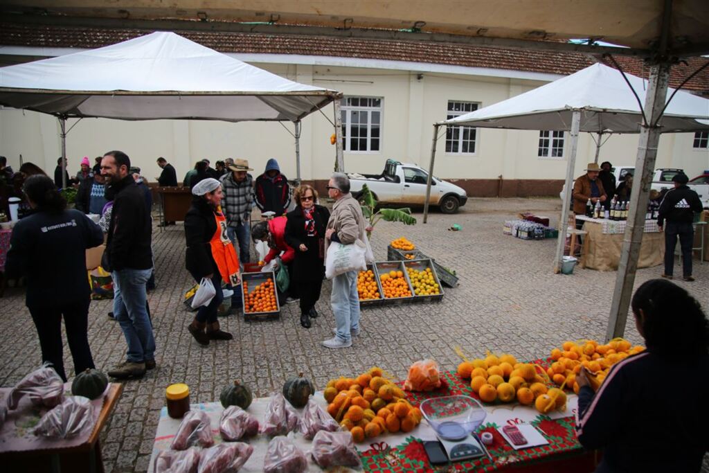 Gare e UFSM recebem feirão de produtos orgânicos e coloniais