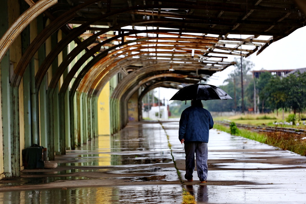 Inverno começa com tempo abafado e previsão de chuva