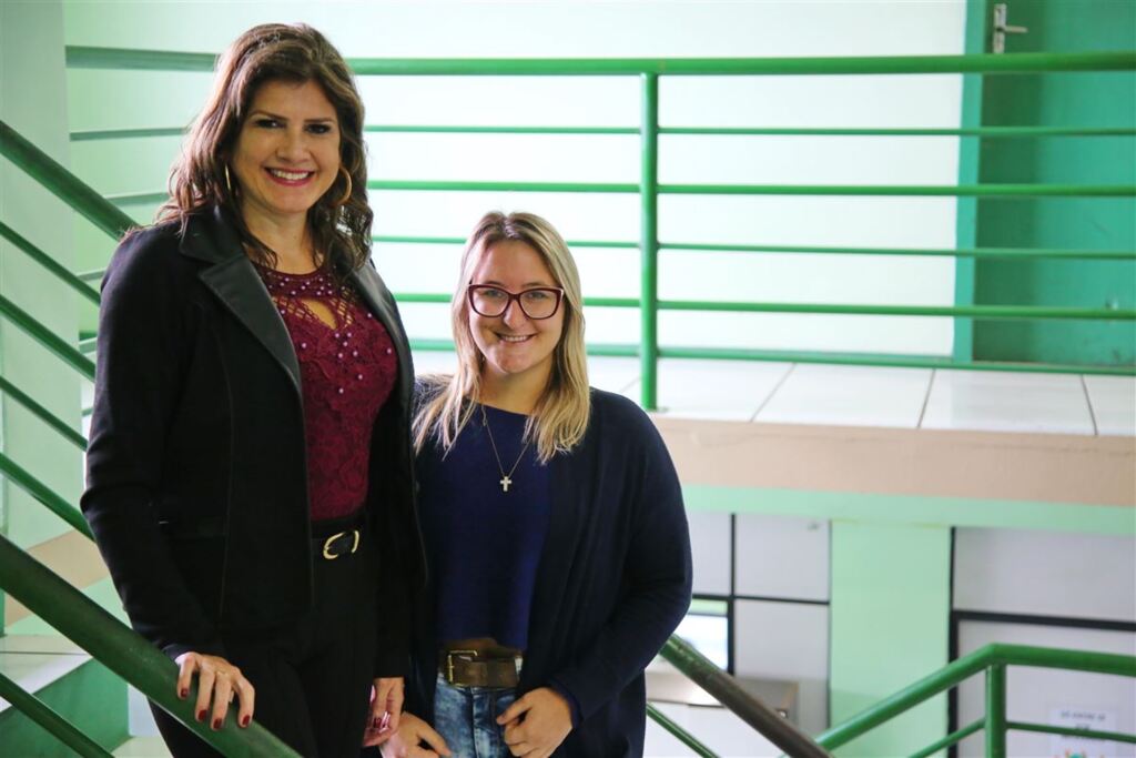 Foto: Gabriel Haesbaert - Vera (à esq.) ajudou Angélica a amenizar o sofrimento do transtorno