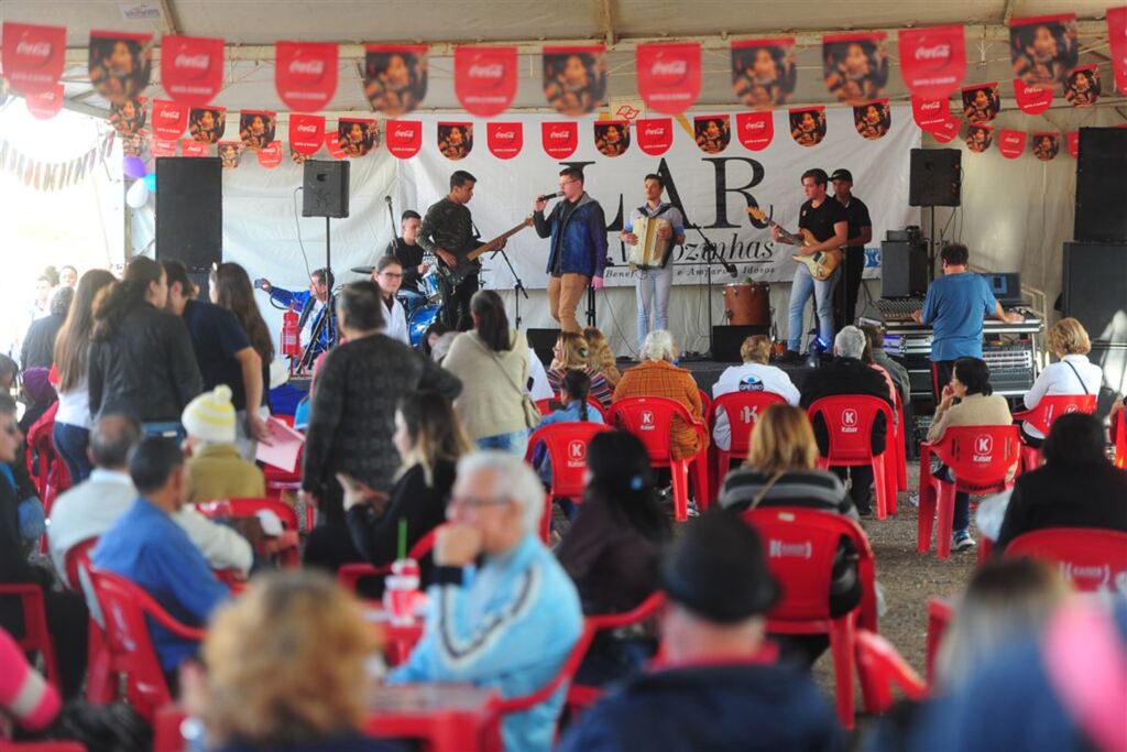 Domingo é o segundo dia da Festa Anual do Lar das Vovozinhas
