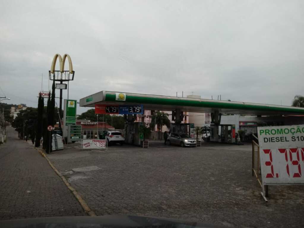 PESQUISA: pelo menos 14 postos têm gasolina nesta quinta em Santa Maria