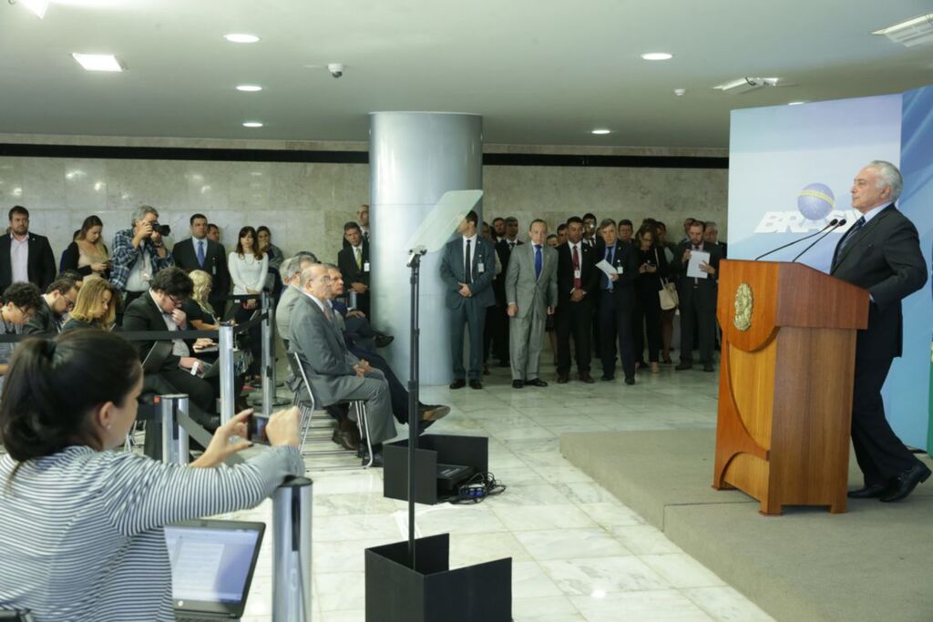 Temer decreta Garantia da Lei e da Ordem em todo país até 4 de junho