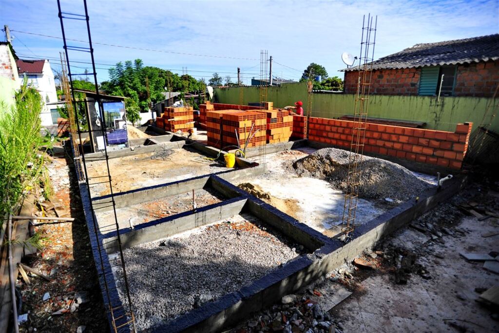 Casa doada pelo SBT à mãe de vítima da Kiss teve de ser reconstruída