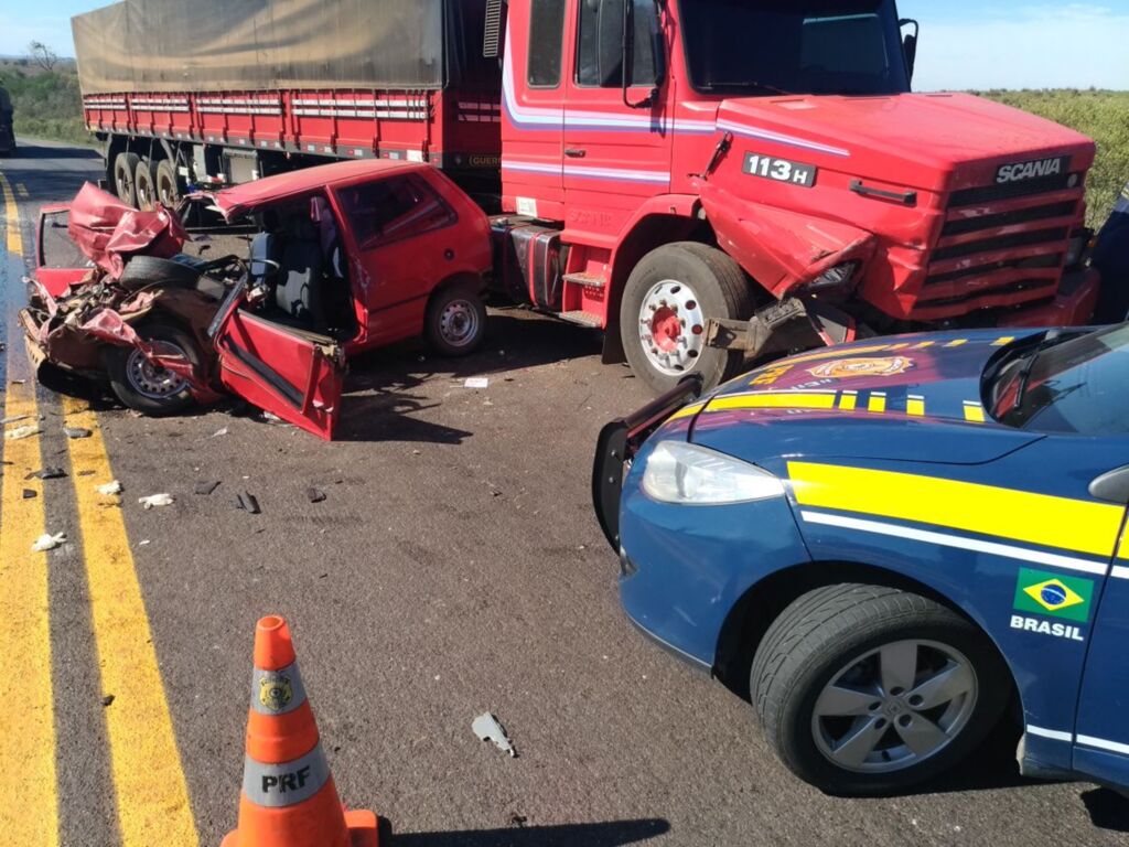 Colisão na BR-392 deixa uma vítima fatal e um ferido