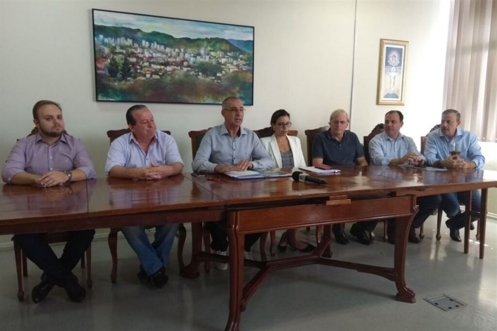 Falta d'água pode render multa de até R$ 50 mil por dia para a Corsan