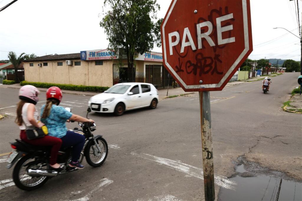 Foto: Lucas Amorelli (Diário) - Mesmo com sinalização, motoristas que trafegam em alta velocidade pelas vias acabam gerando acidentes