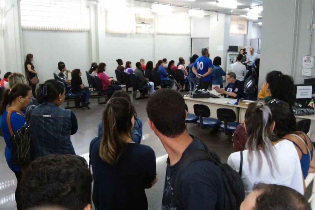 180 vagas de empregos e estágios para terça-feira