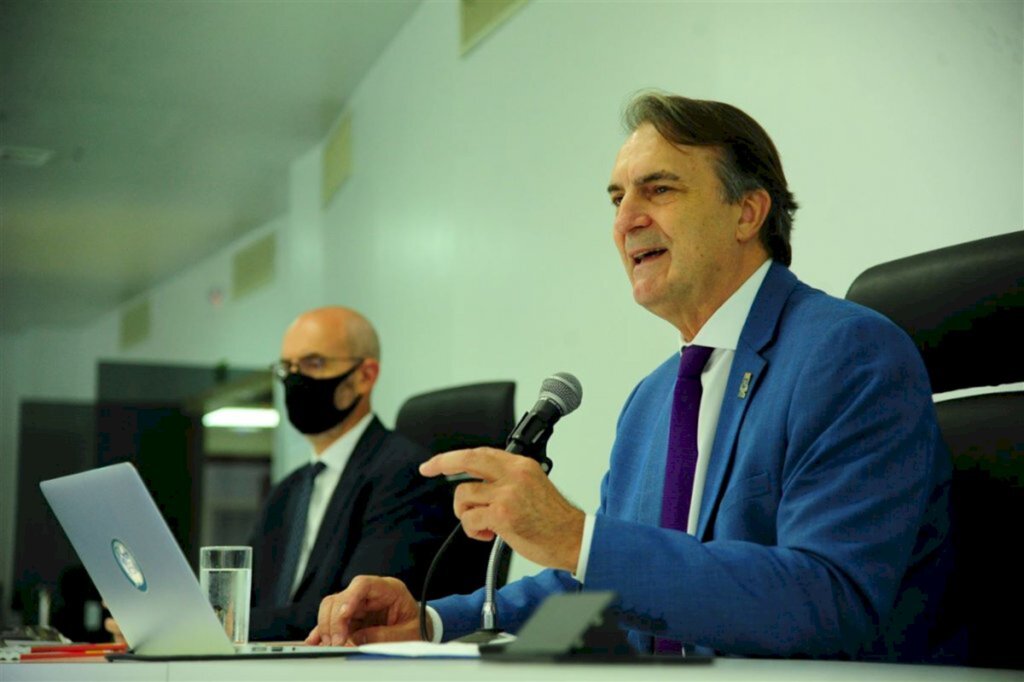 título imagem Assistência estudantil, ciência e inovação: Burmann avalia seus dois mandatos na UFSM