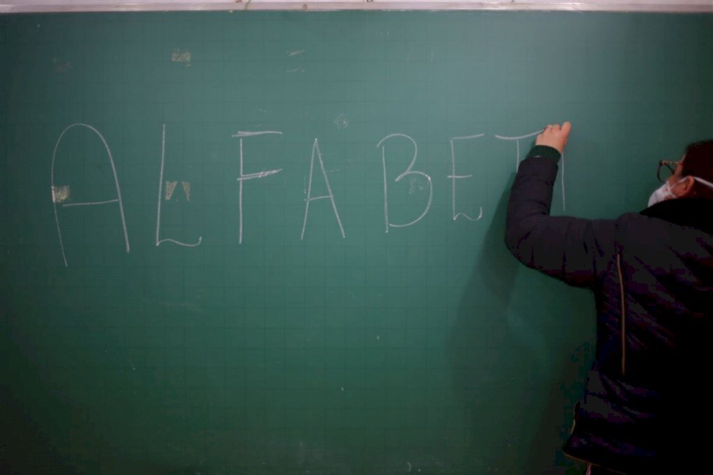 Governo do Estado apresenta reajuste de 32% na tabela do magistério