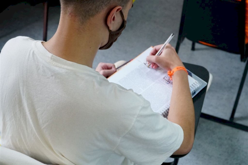 Tema da redação do ENEM 2021 é divulgado