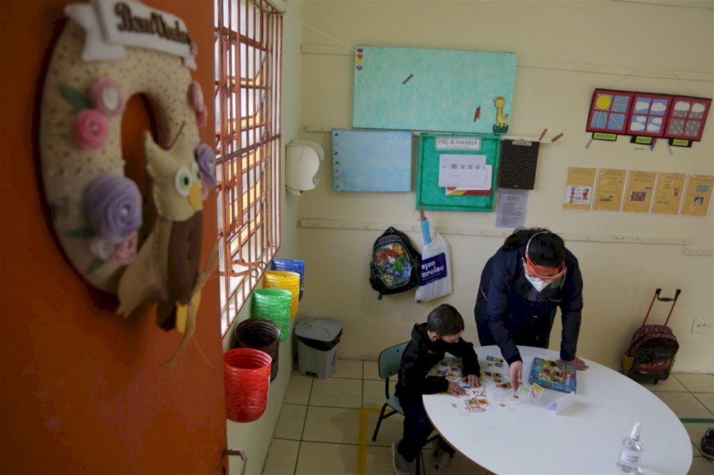 título imagem MEC abre novas vagas em curso para professor de alfabetização