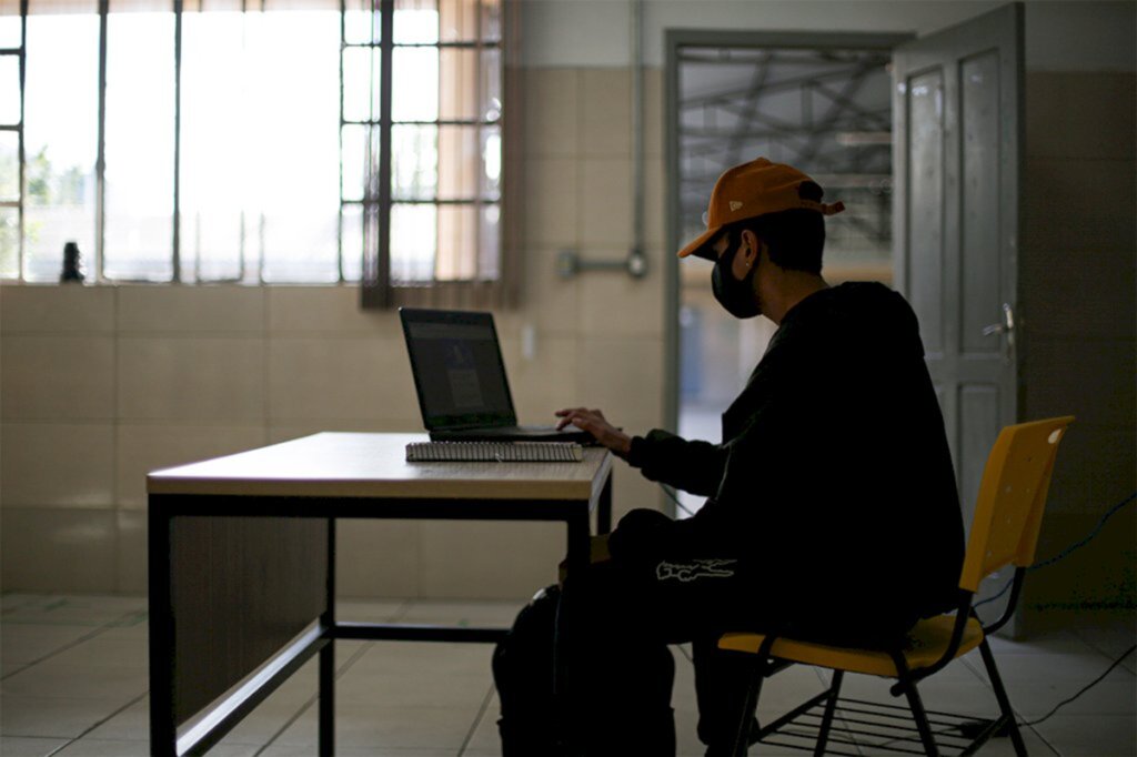 Volta às aulas para anos finais não tem alunos nas escolas municipais