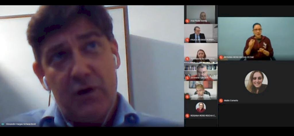 título imagem Live da UFSM responde questões sobre momento da pandemia e vacinação contra Covid-19