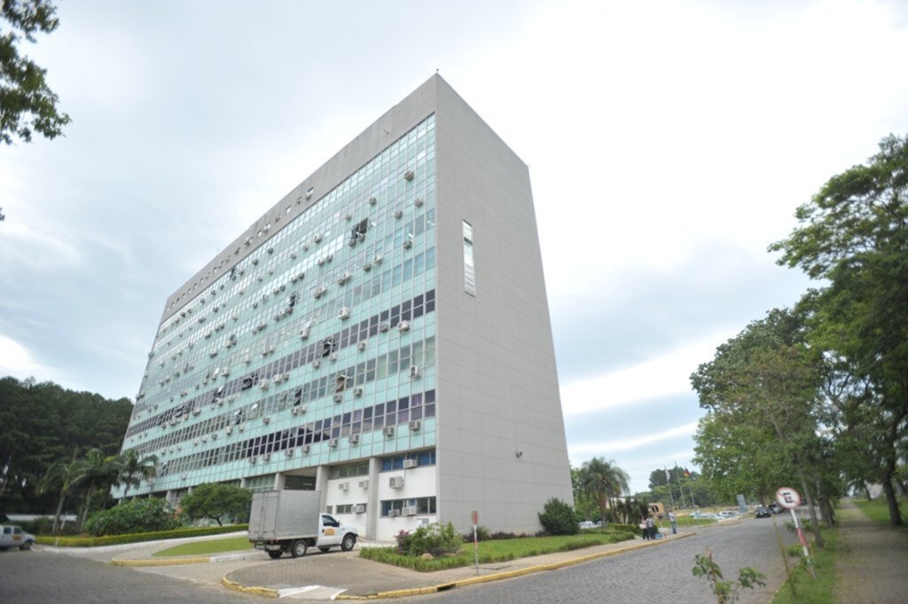 UFSM abre seleção pública para professor substituto do magistério