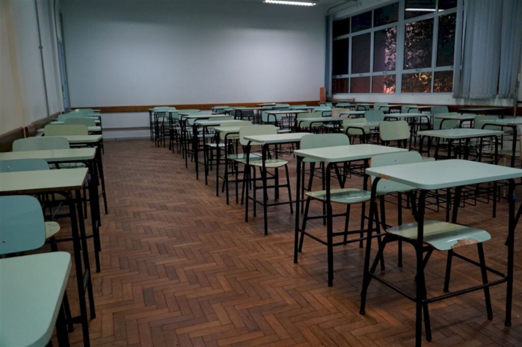 Prazo para pedidos de transferência de alunos dos ensinos Fundamental, Médio e EJA termina domingo
