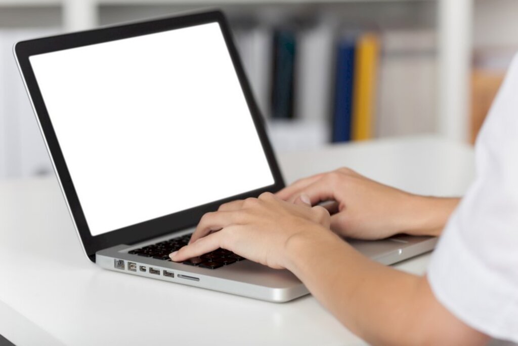 Fundação oferece cursos gratuitos para pessoas com deficiência visual