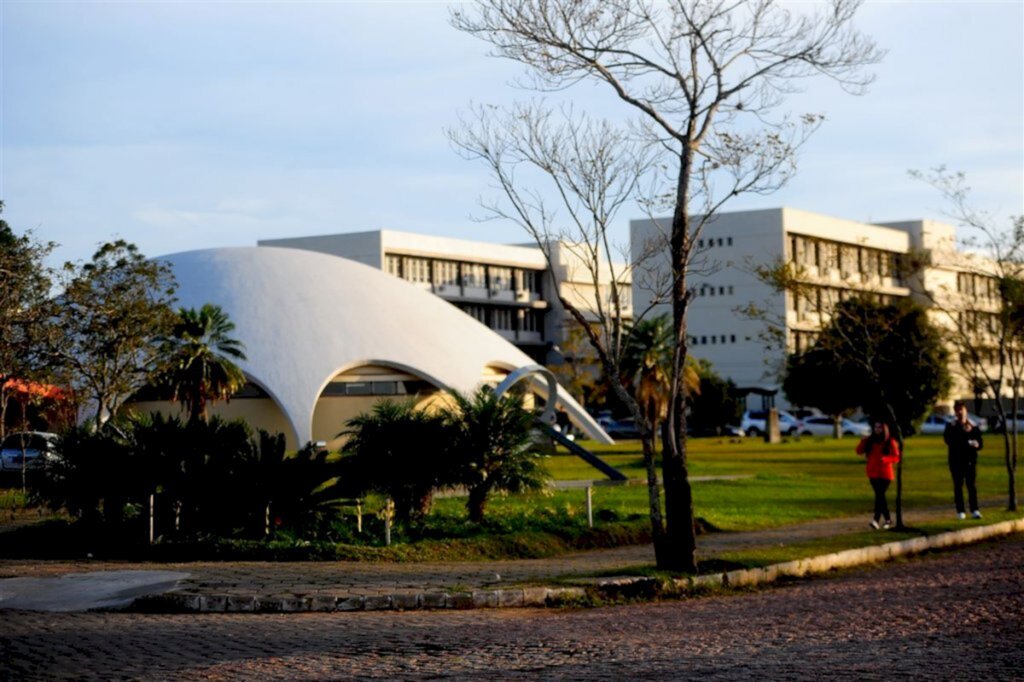 UFSM lança edital de Auxílio Inclusão Digital para estudantes