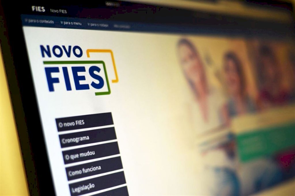 Renovação de contratos do Fies tem prazo alterado devido à pandemia