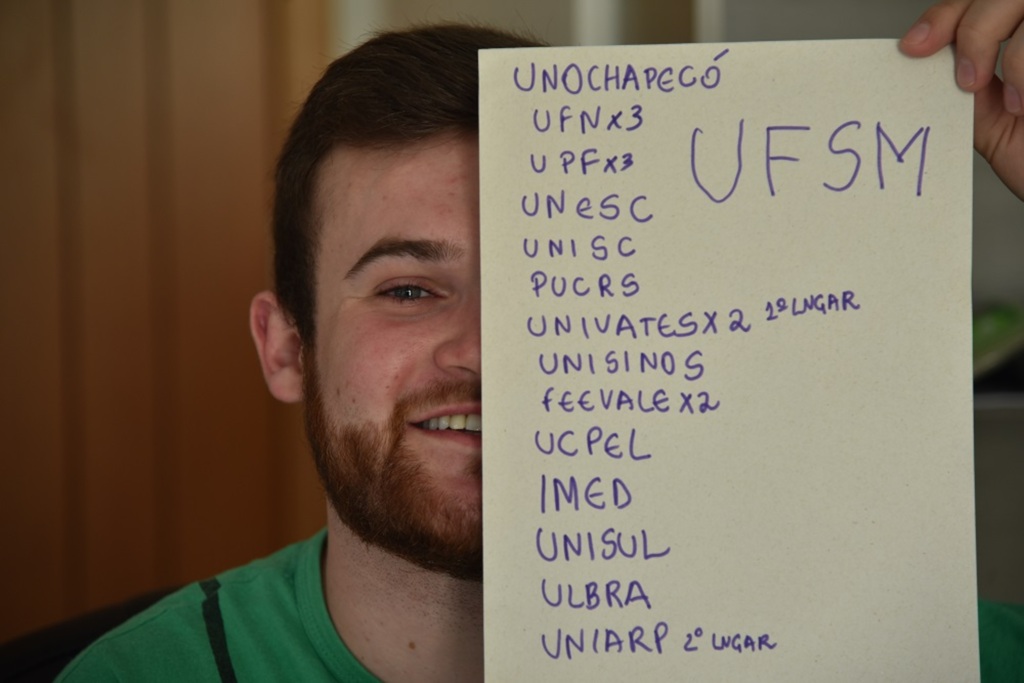 VÍDEO: estudante de Medicina foi aprovado em 22 vestibulares