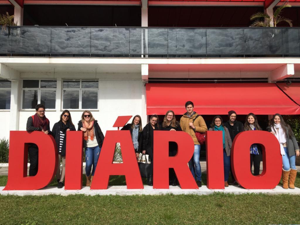 Estudantes de comunicação conhecem a redação do Diário