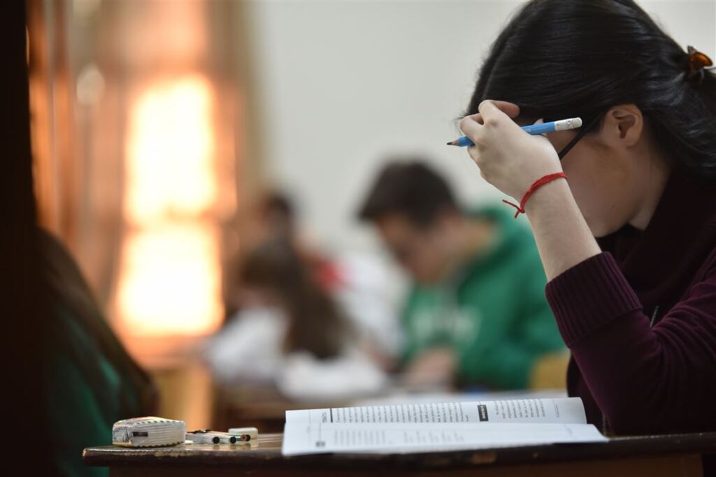 Divulgado gabarito do vestibular da UFN