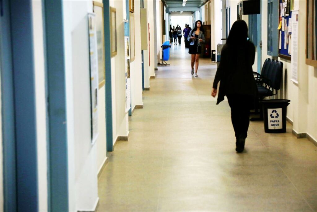 Justiça Federal manda MEC suspender bloqueio em universidades federais