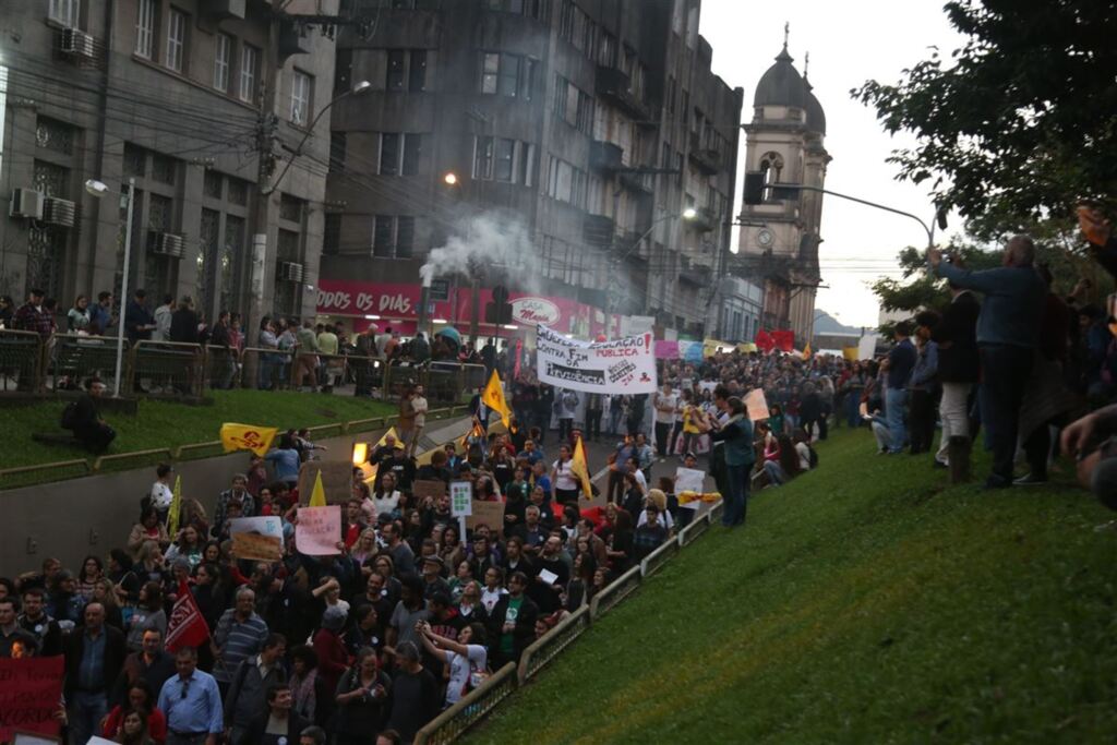Santa Maria terá novo protesto em defesa da educação nesta quinta
