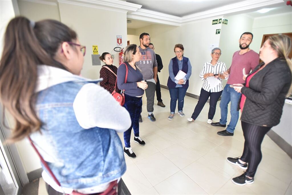 Duas escolas suspendem aulas de turmas por falta de professor em Santa Maria