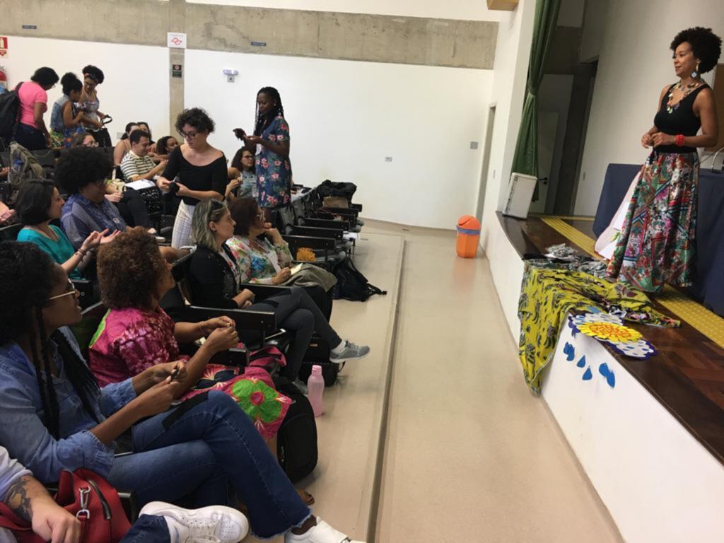 Professoras de escola municipal apresentam práticas de ensino em congresso internacional sobre Educação Infantil