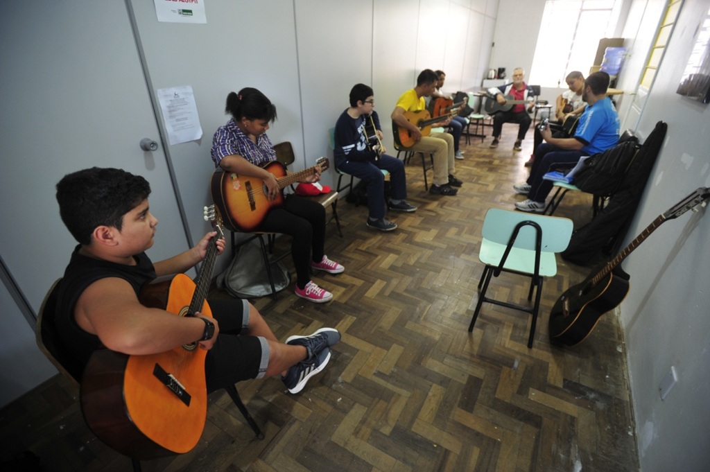 Escola de Artes Eduardo Trevisan oferta vagas gratuitas em oito cursos