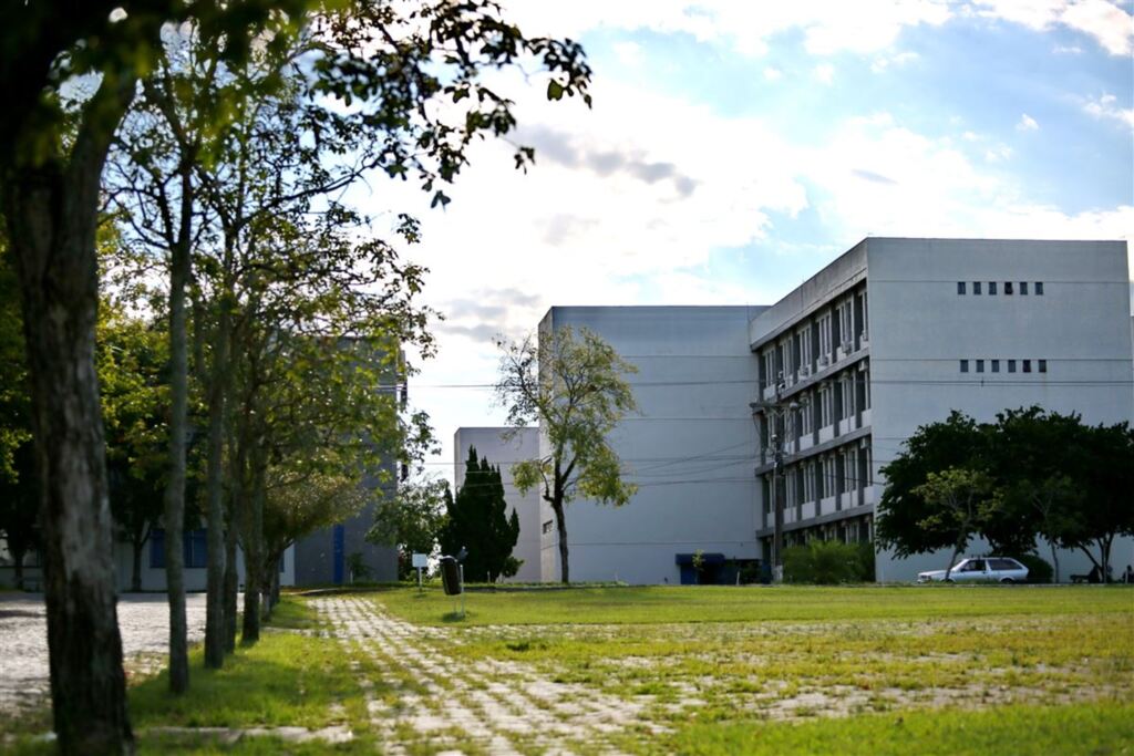 Chamada oral para 1,8 mil vagas da lista de espera da UFSM começa nesta quarta