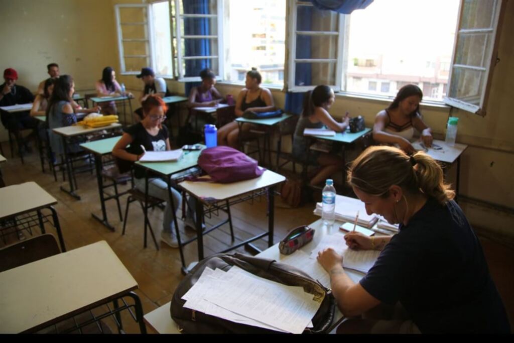 61 escolas serão beneficiadas com kits tecnológicos. Veja quais são