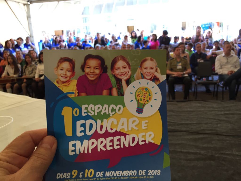 Projetos de centenas de alunos são mostrados em feira voltado ao empreendedorismo em Santa Maria