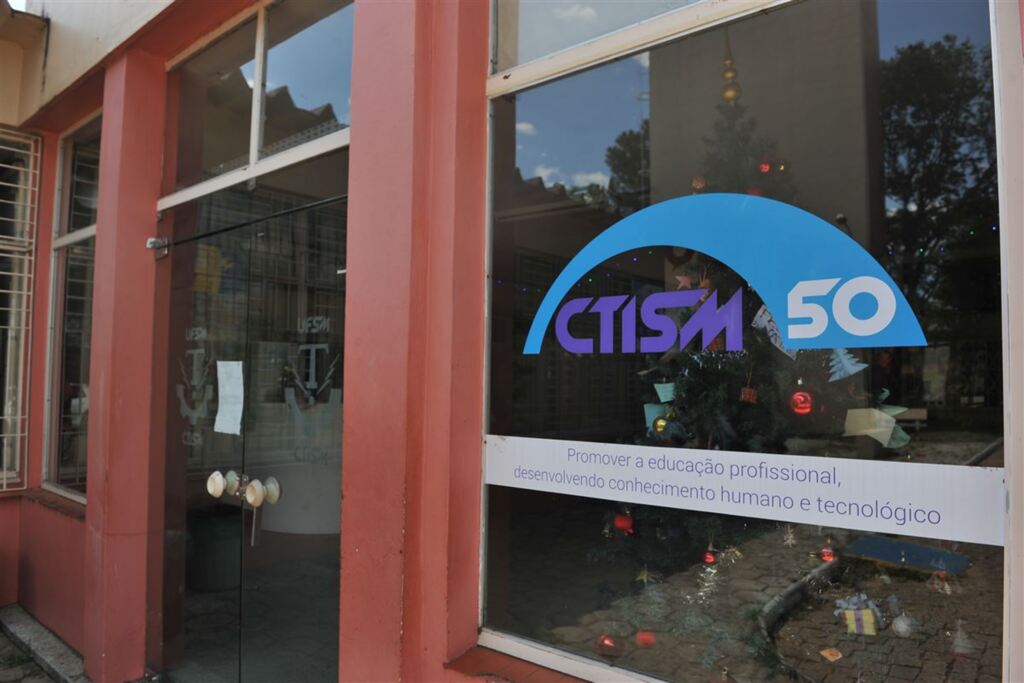 Estão abertas as inscrições para 1 mil vagas no Ctism, Politécnico e Colégio Tiradentes