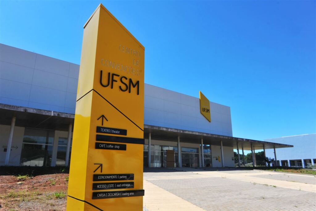 Ex-jogador da dupla Gre-Nal participa de evento na UFSM