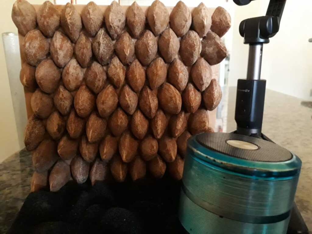 Após tragédia da Kiss, estudante cria placa de isolamento acústico resistente ao fogo