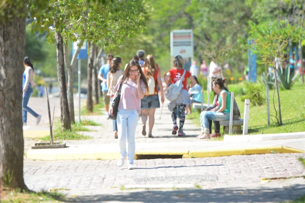 Mobilização afeta aulas na UFSM e nas escolas estaduais além dos bancos