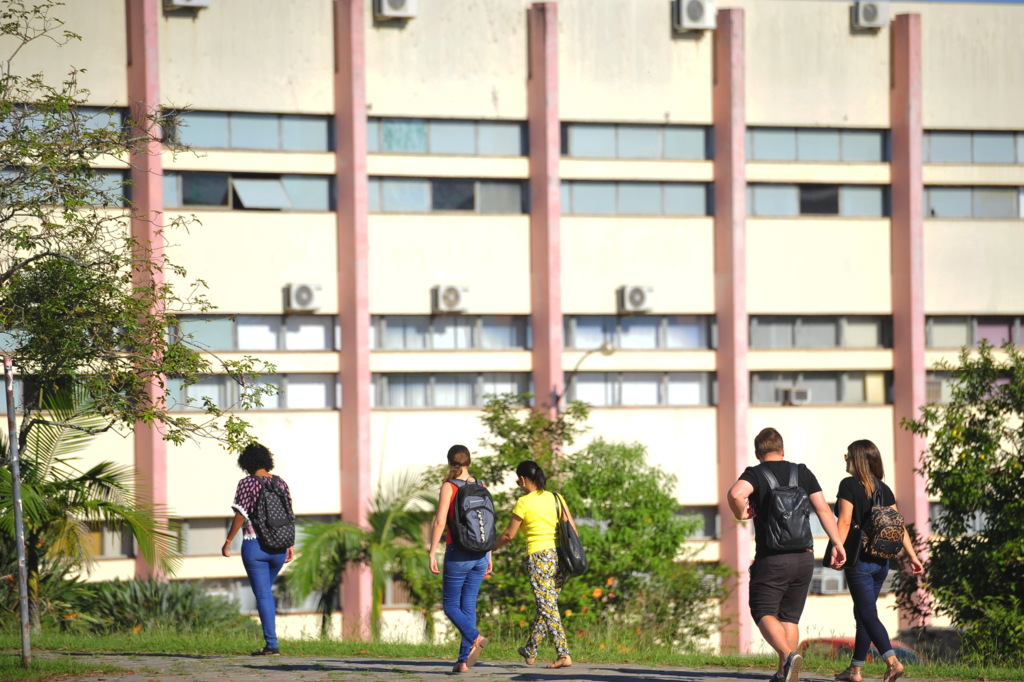 MEC garante que pagamento de bolsas de pós-graduação não será suspenso