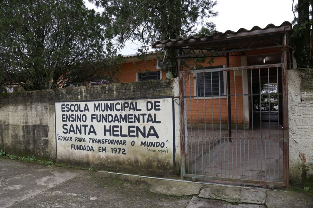 Mais de 200 escolas da região receberão cartão para pagamento de contas